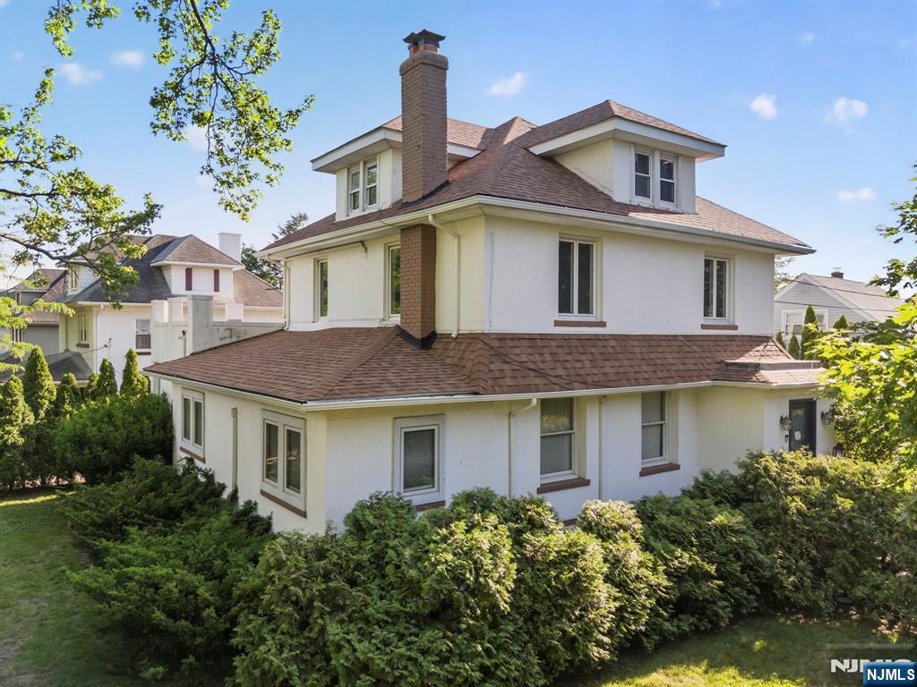 109 Park Street Property Photo 10