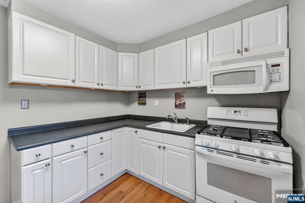 109 Park Street Property Photo 38