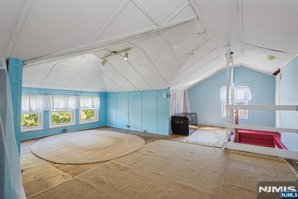 15 Fairview Avenue Property Photo 26
