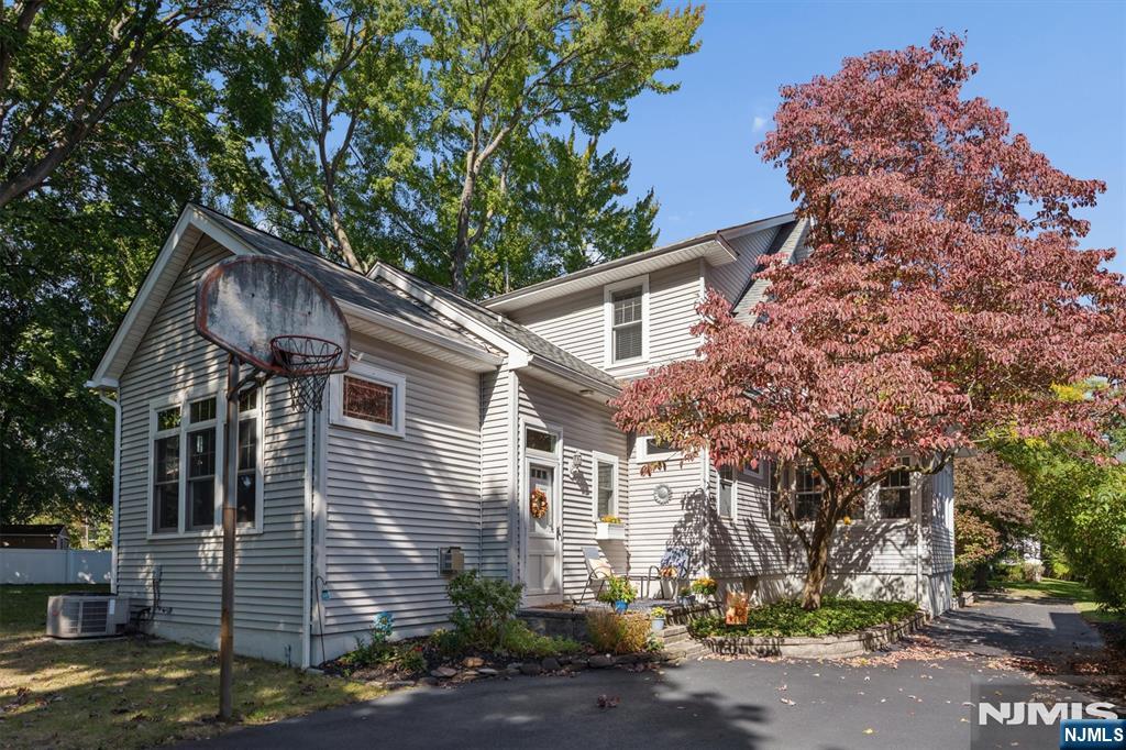 15 Fairview Avenue Property Photo 36