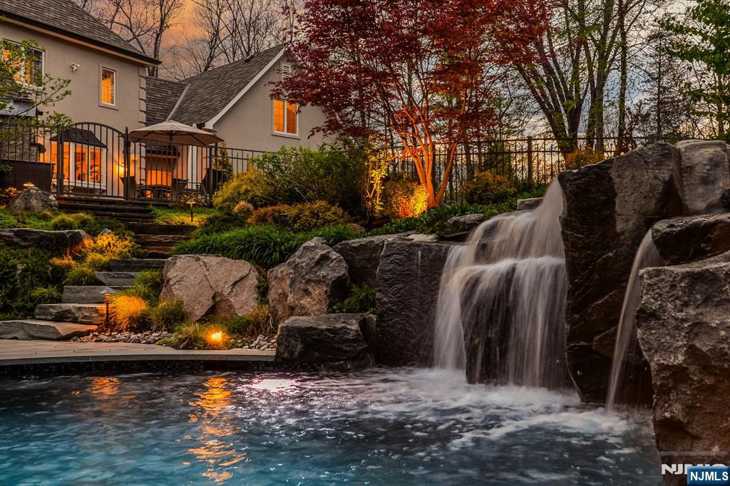 9 Pennbrook Court Property Photo 6