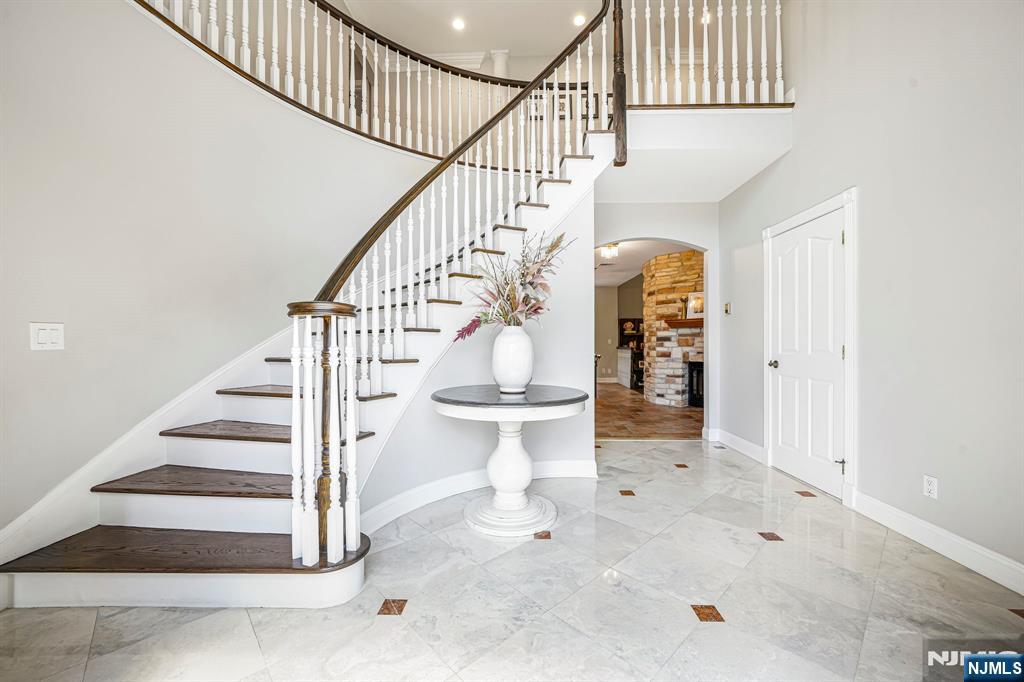 9 Pennbrook Court Property Photo 8