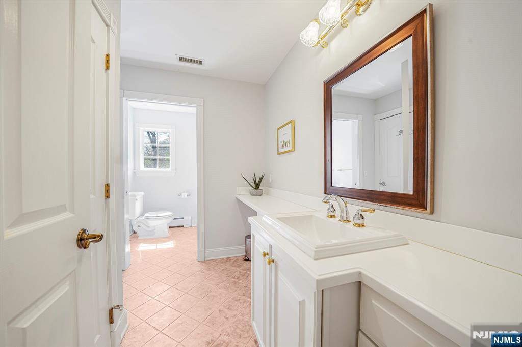 9 Pennbrook Court Property Photo 28