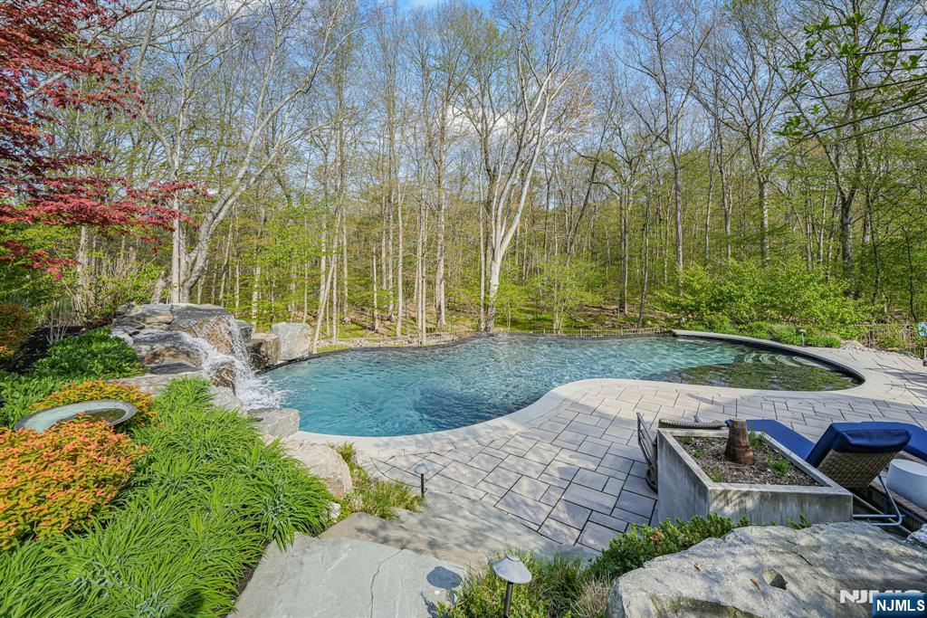 9 Pennbrook Court Property Photo 41