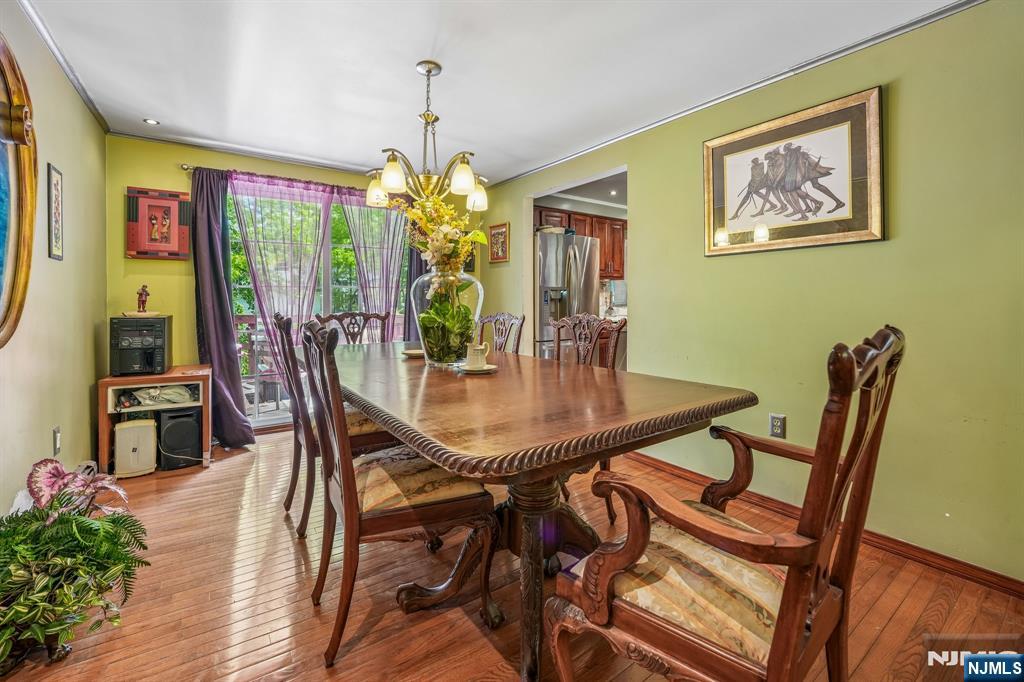121 Wood Street Property Photo 6