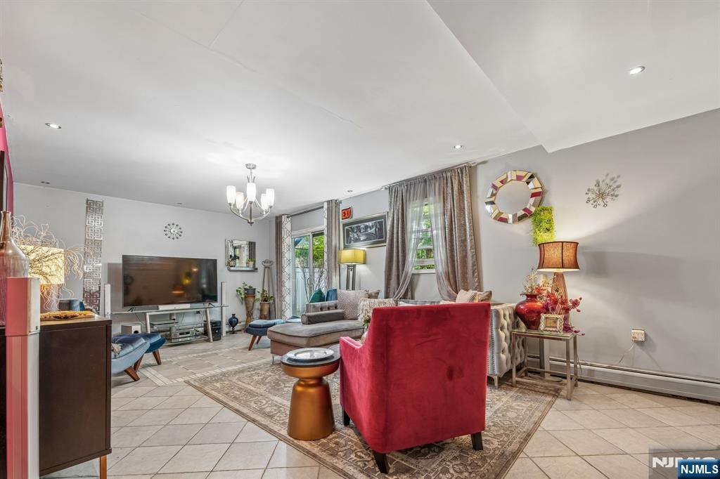 121 Wood Street Property Photo 15
