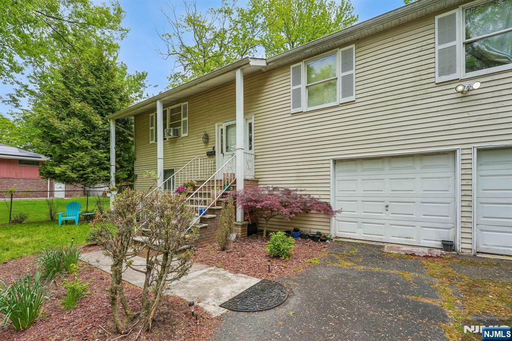 121 Wood Street Property Photo 26