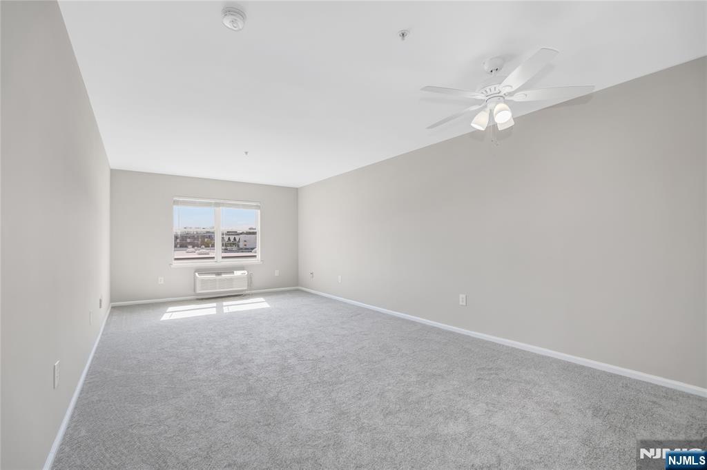 905 River Road 329 Property Photo 5