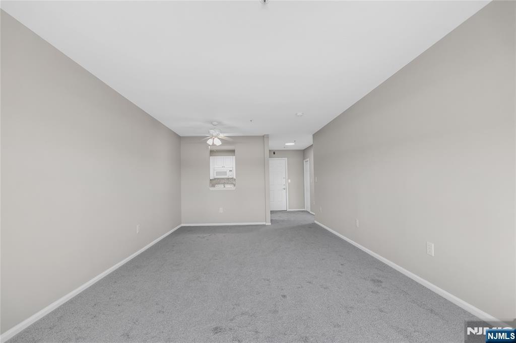 905 River Road 329 Property Photo 6