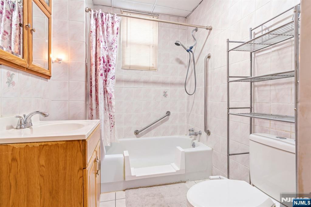 73-75 Knickerbocker Avenue Property Photo 8