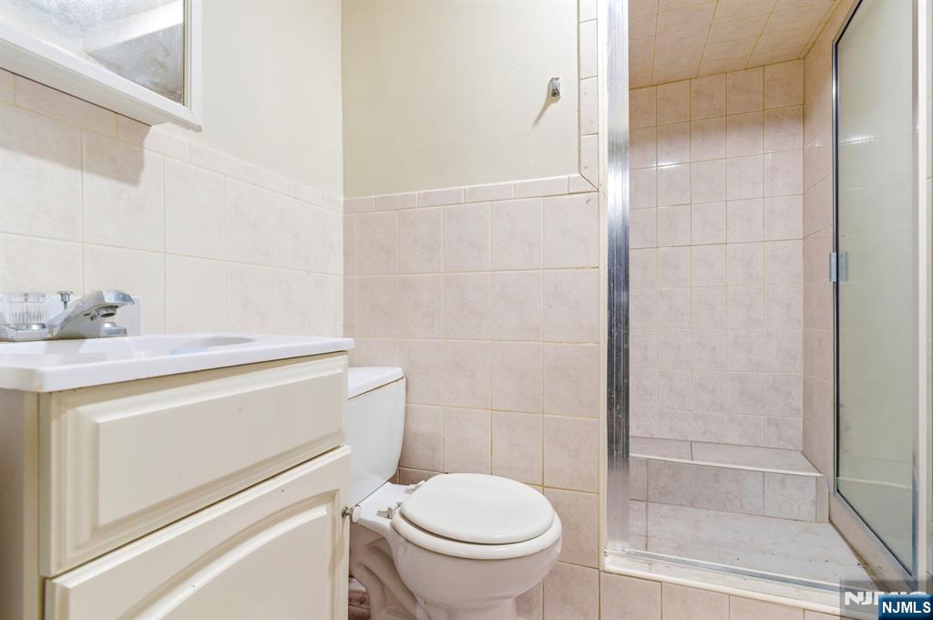 73-75 Knickerbocker Avenue Property Photo 12