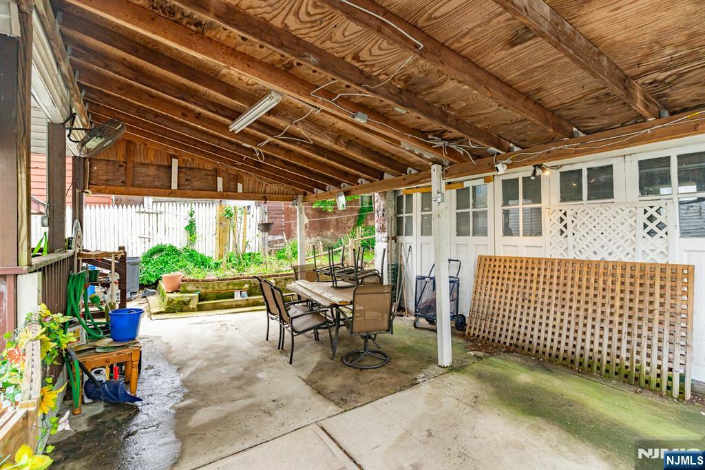 73-75 Knickerbocker Avenue Property Photo 26