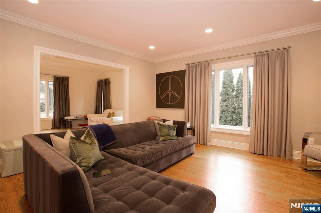 146 Palisade Avenue Property Photo 8