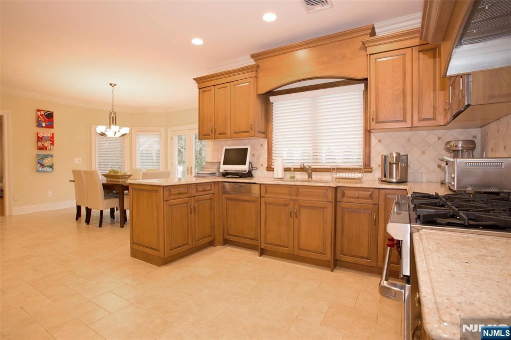 146 Palisade Avenue Property Photo 10