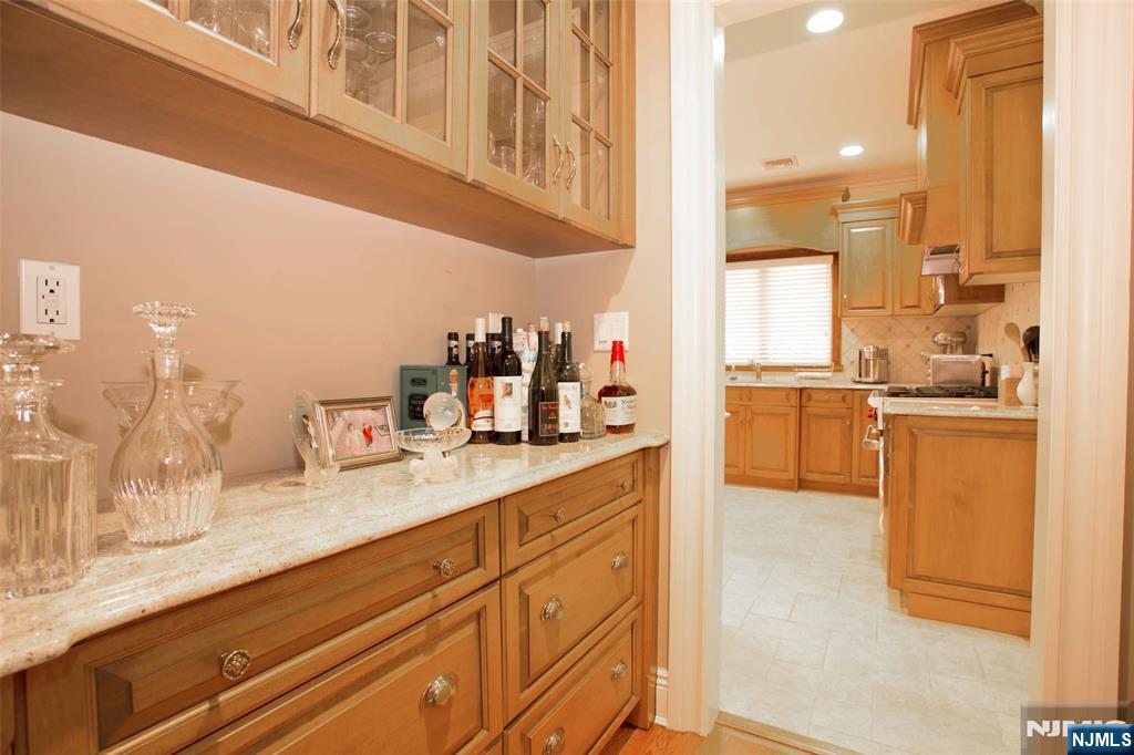 146 Palisade Avenue Property Photo 11
