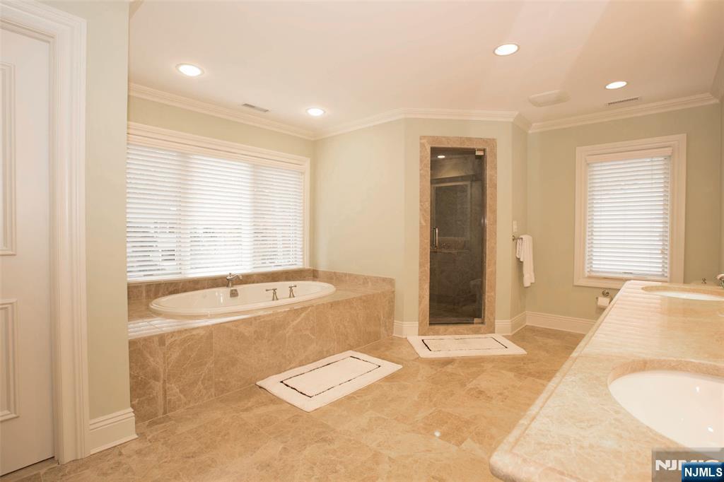 146 Palisade Avenue Property Photo 15