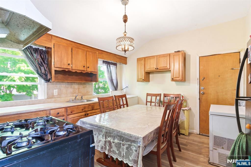 36-38 Kenmore Avenue Property Photo 3