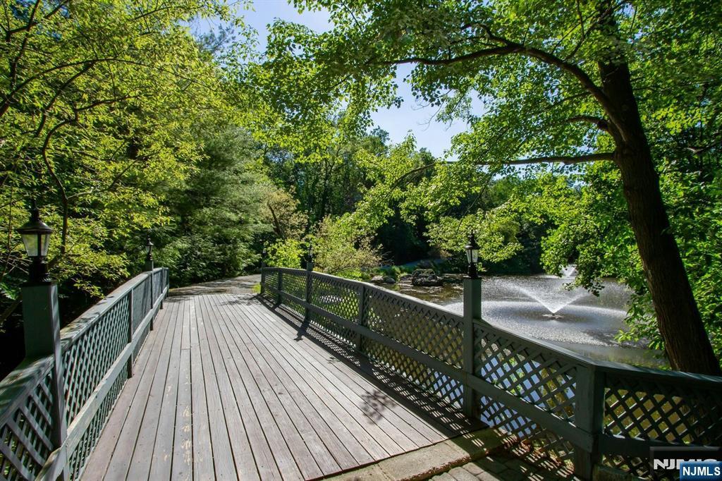 1055 High Mountain Road Property Photo 5