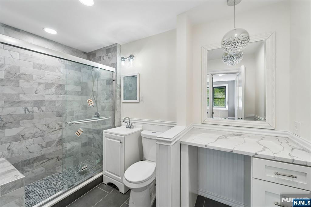 131 Kensington Avenue D5 Property Photo 4