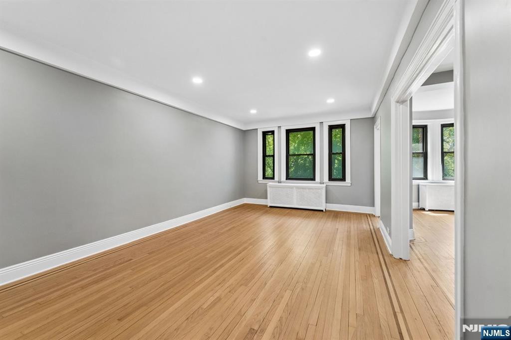 131 Kensington Avenue D5 Property Photo 11