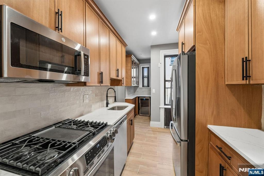 131 Kensington Avenue D5 Property Photo 19