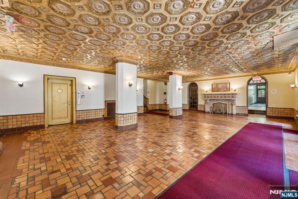 131 Kensington Avenue D5 Property Photo 24