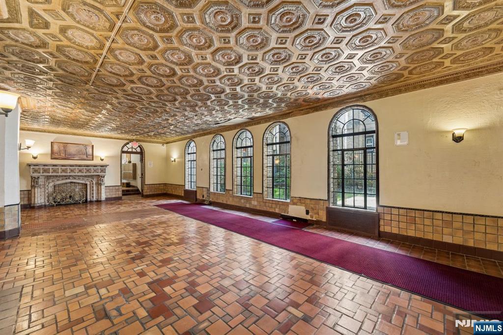 131 Kensington Avenue D5 Property Photo 25