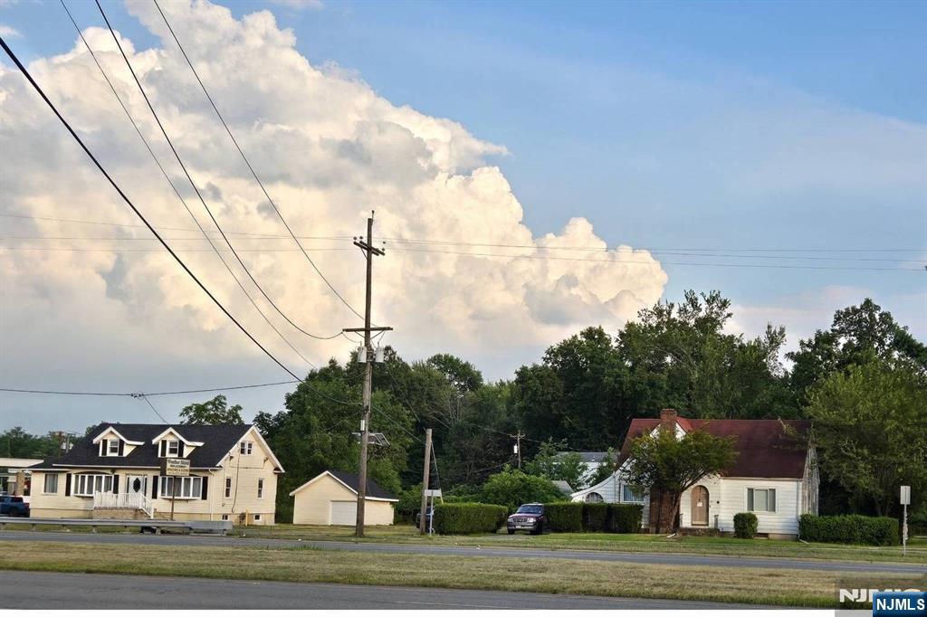 584-588 Us Highway 46 Property Photo 1