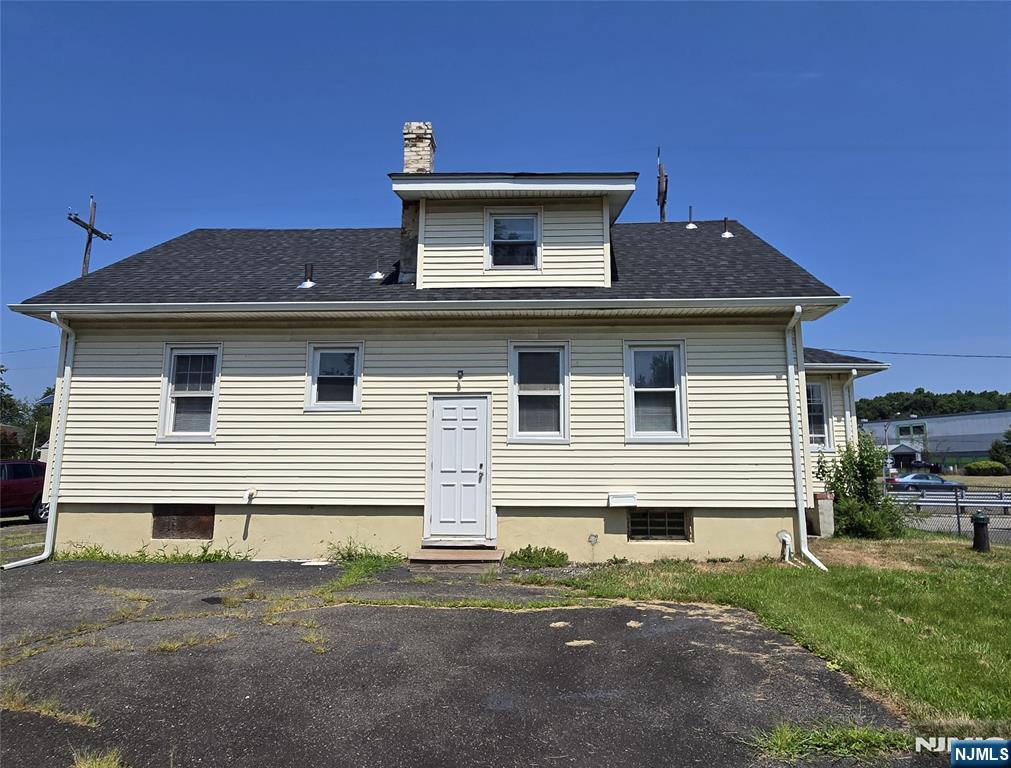 584-588 Us Highway 46 Property Photo 5