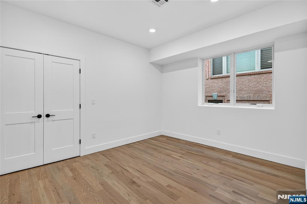 46 Hudson Avenue A Property Photo 6
