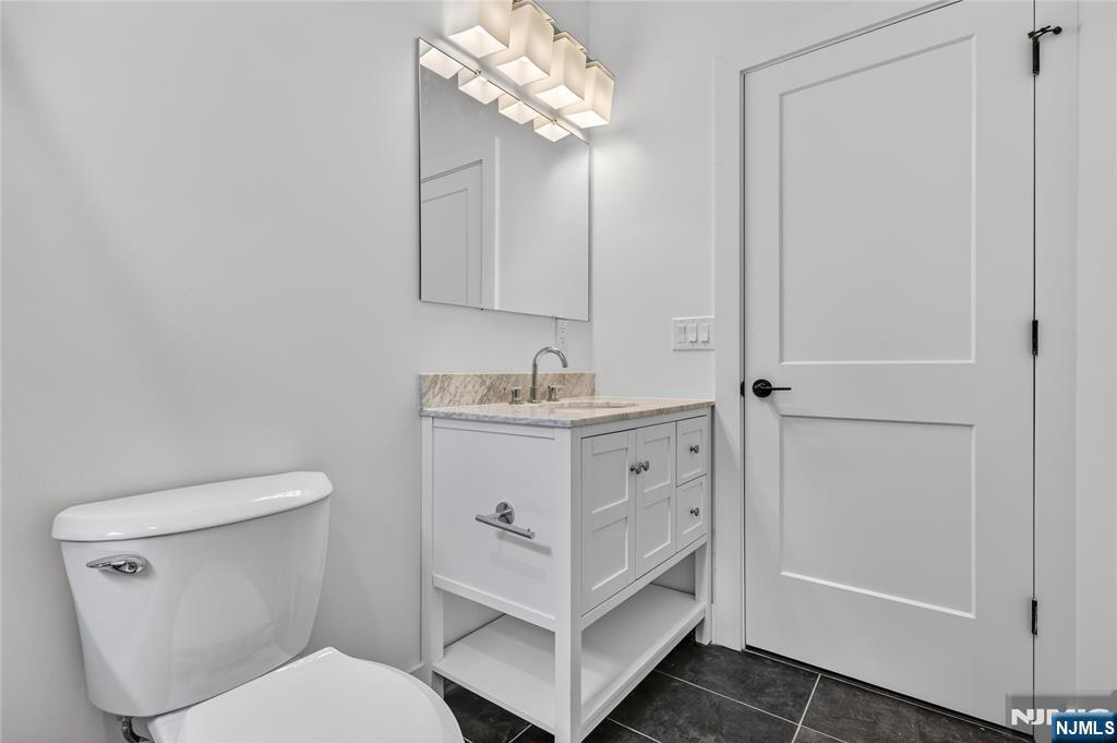 46 Hudson Avenue A Property Photo 11
