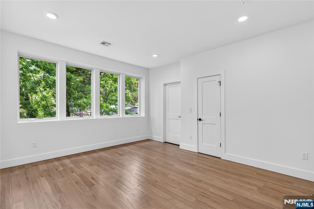 46 Hudson Avenue A Property Photo 13