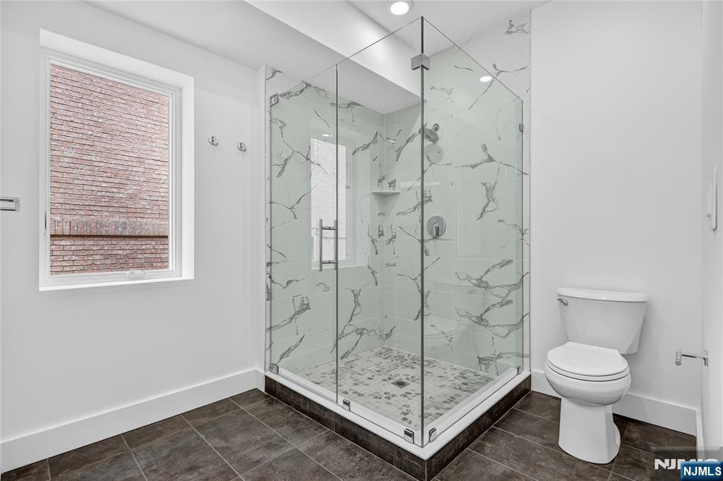 46 Hudson Avenue A Property Photo 14