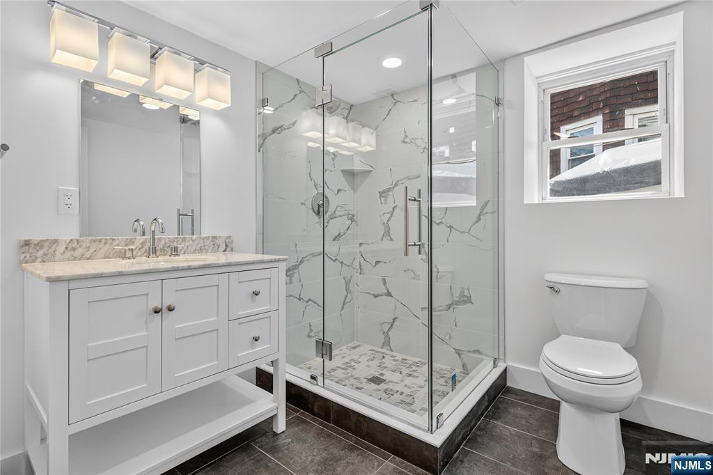 46 Hudson Avenue A Property Photo 20