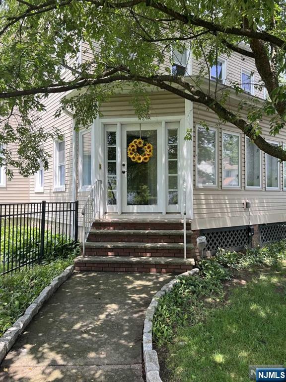 211 Paterson Avenue 2nd Fl Property Photo 1
