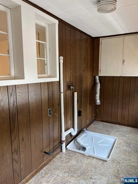 211 Paterson Avenue 2nd Fl Property Photo 27