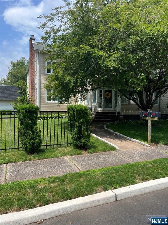 211 Paterson Avenue 2nd Fl Property Photo 29
