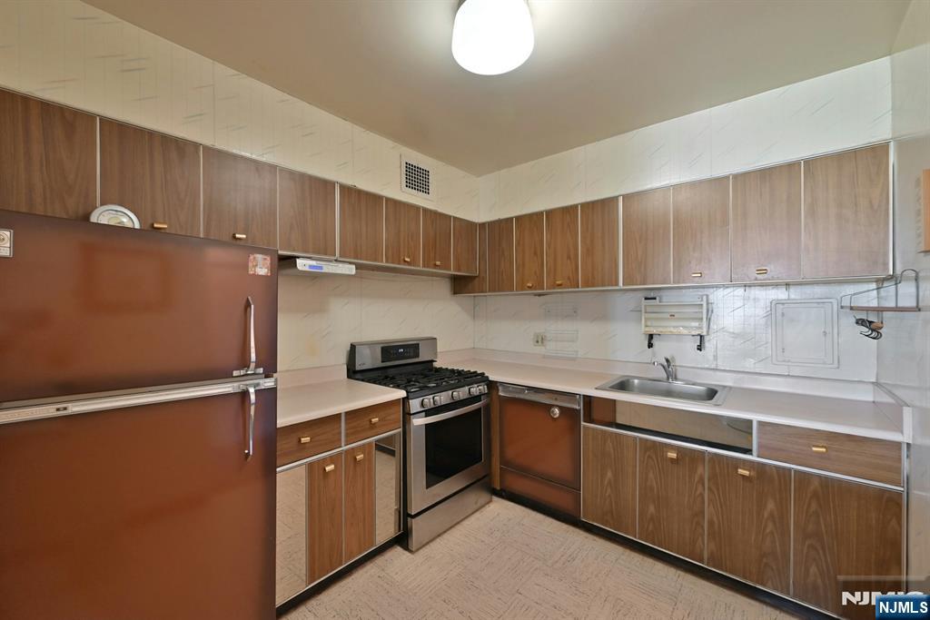5 Horizon Road 807 Property Photo 11