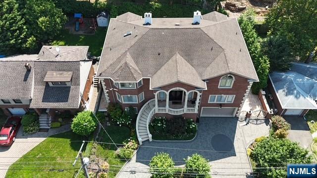 512 Winterburn Grove Property Photo 29