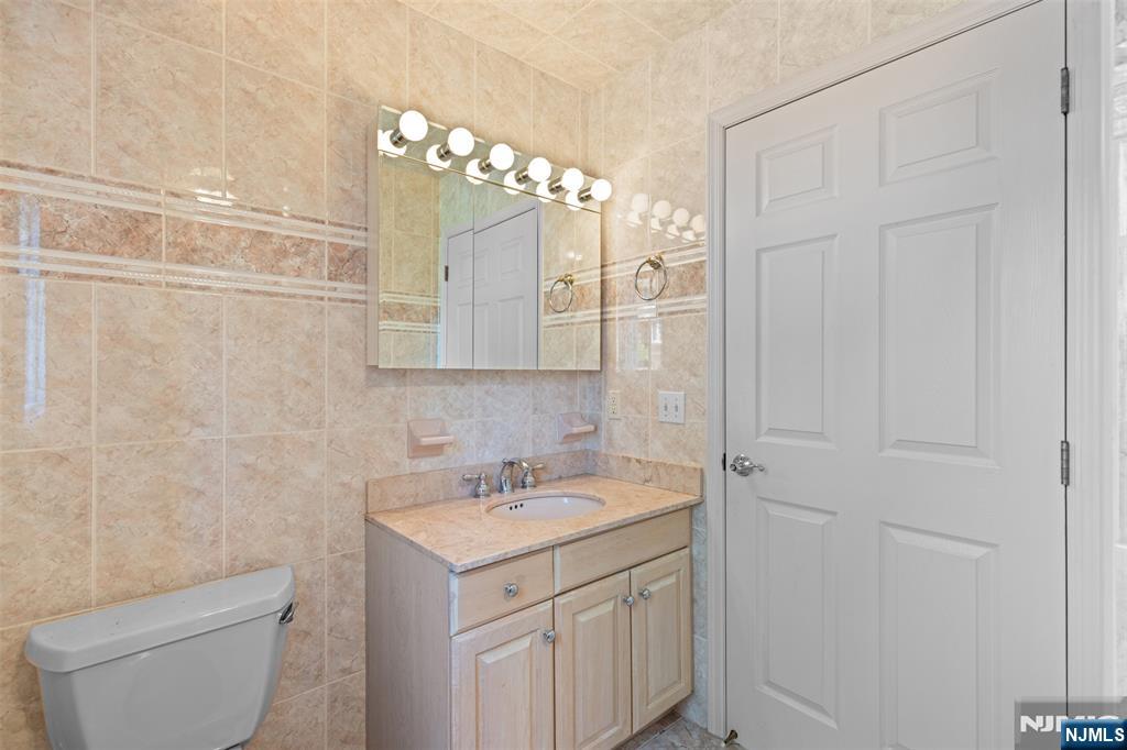 499 Morse Avenue Property Photo 35