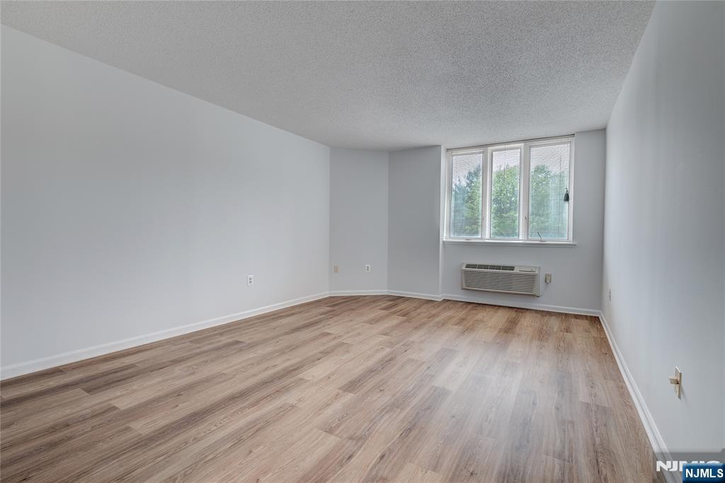 10 Smith Manor Boulevard 211 Property Photo 10