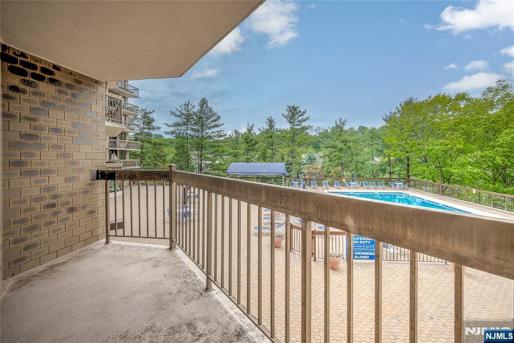 10 Smith Manor Boulevard 211 Property Photo 16