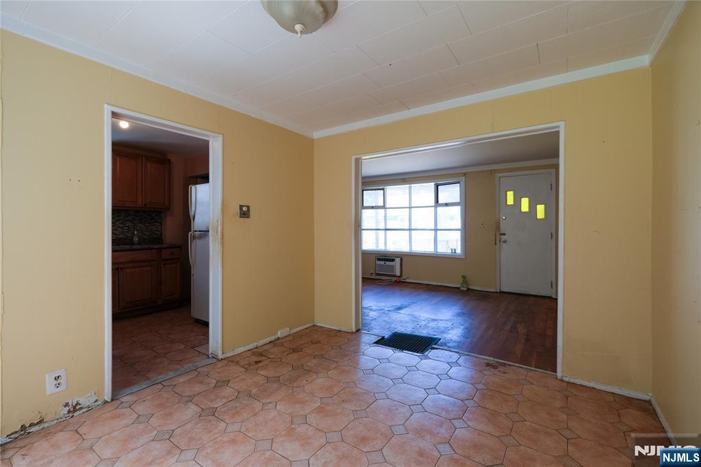 32 Phelps Avenue Property Photo 3