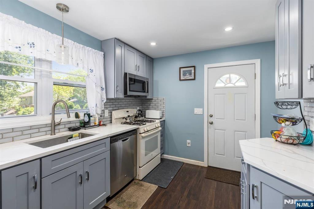 54 Bedford Avenue Property Photo 9