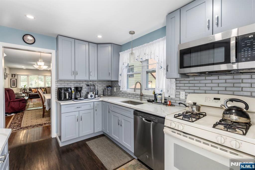 54 Bedford Avenue Property Photo 10