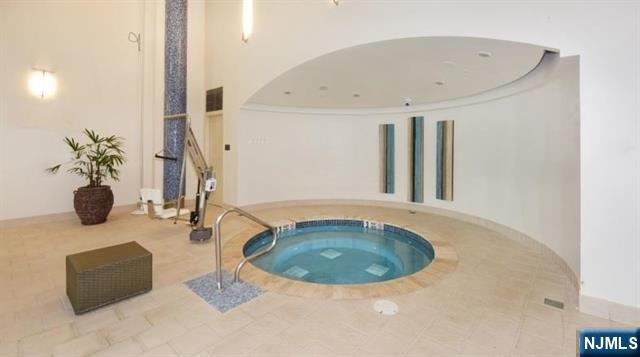 8100 River Road 917 Property Photo 6