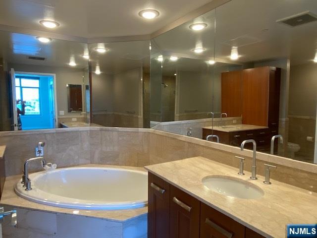 8100 River Road 917 Property Photo 18