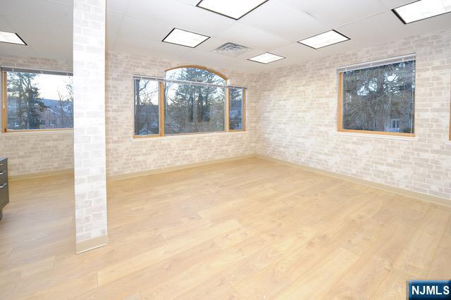 600 Godwin Avenue Ste 5 Property Photo 4