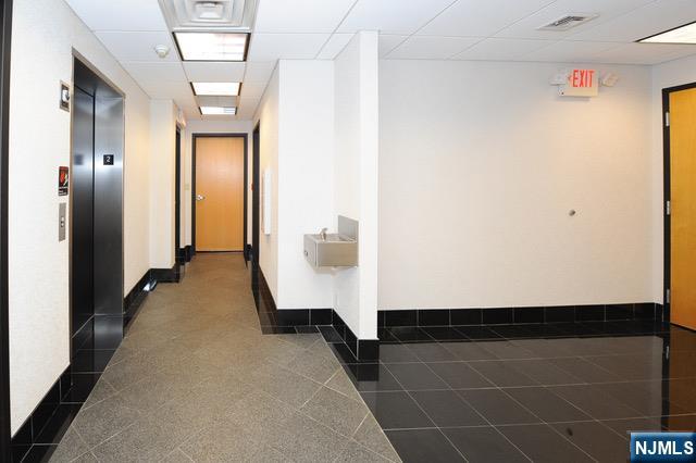 600 Godwin Avenue Ste 5 Property Photo 8