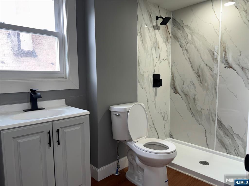 178 Berry Street Property Photo 20